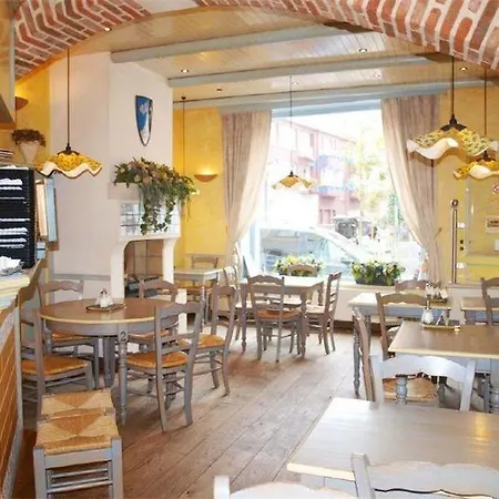 Bed & Breakfast Koffiehuis Provence De Haan